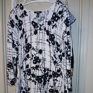 Style & Co light sweater top